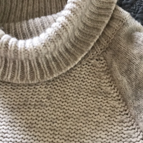 John + Jenn- cowl neck pullover Sweater-S/P - Picture 2 of 14